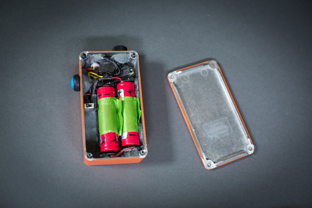 Как сделать батарейку дома из подручных материалов